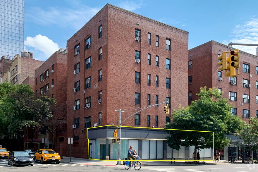 830-840 Ninth Ave, New York, NY for lease - Building Photo - Image 1 of 4