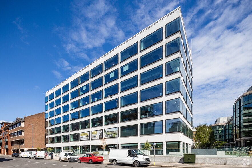 33 Kings Rd, Reading à louer - Photo du bâtiment - Image 2 de 36