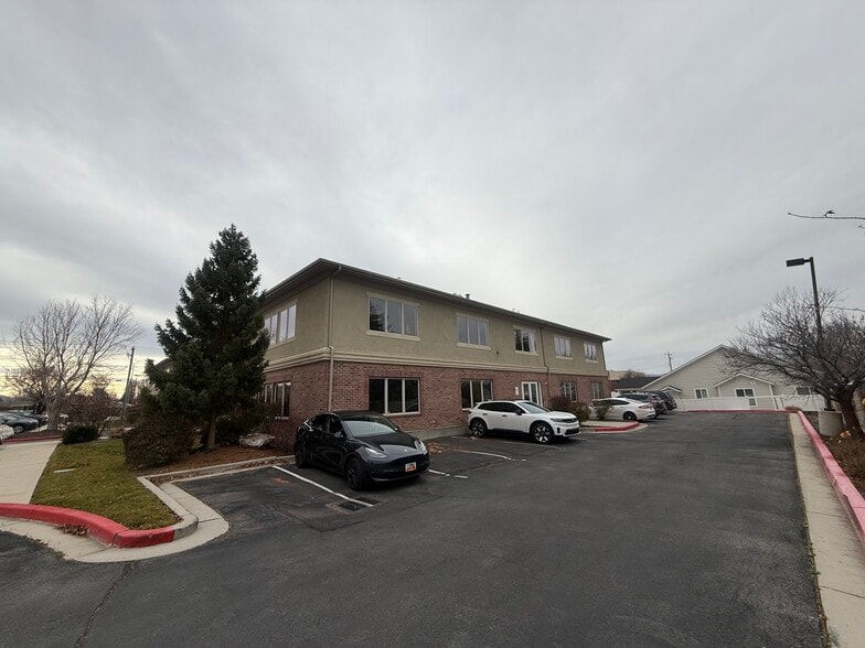 193 E fort union Blvd, Midvale, UT à louer - Photo du bâtiment - Image 2 de 4