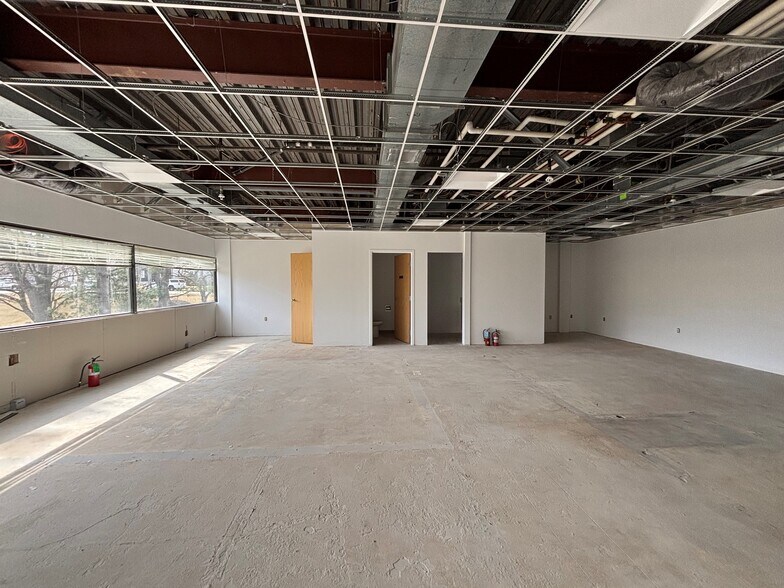 160 E Hanover Ave, Cedar Knolls, NJ à louer - Photo intérieure - Image 3 de 5