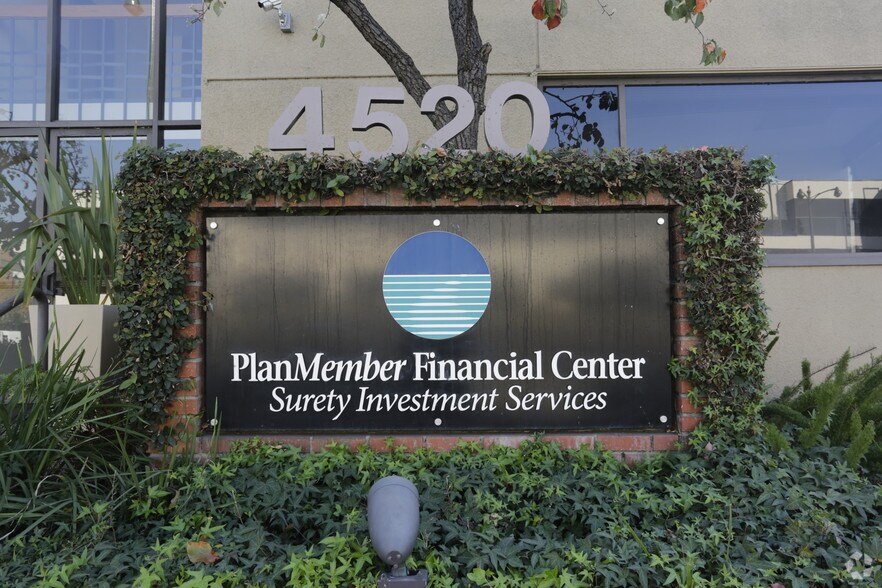 4520 Wilshire Blvd, Los Angeles, CA à louer - Photo du bâtiment - Image 2 de 15