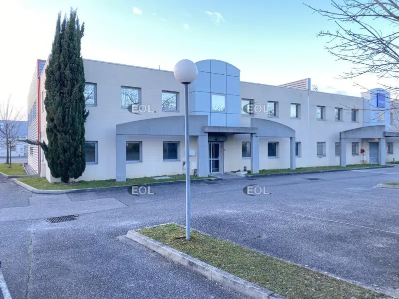 Industrial in Saint-Priest for lease Building Photo- Image 1 of 16