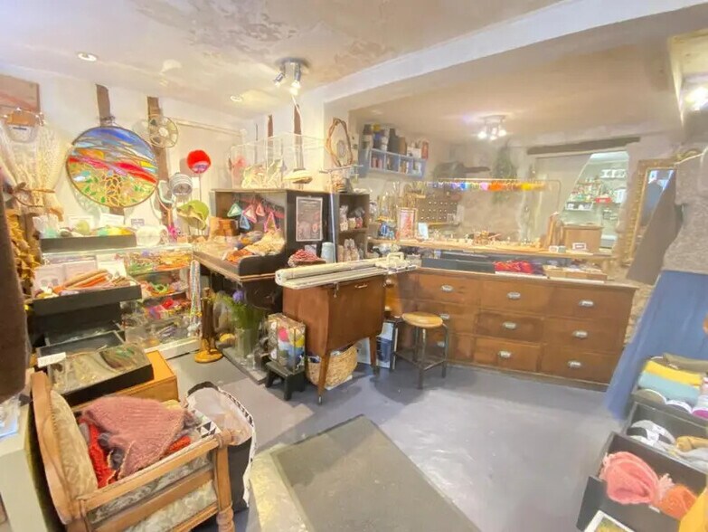 12 Rue Trousseau, Paris à vendre - Photo du bâtiment - Image 2 de 7