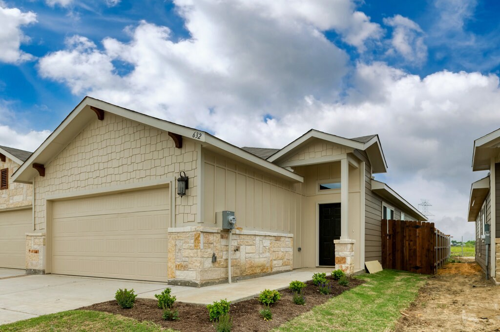 632 Harvest Moon Dr, Venus, TX à vendre Photo principale- Image 1 de 15