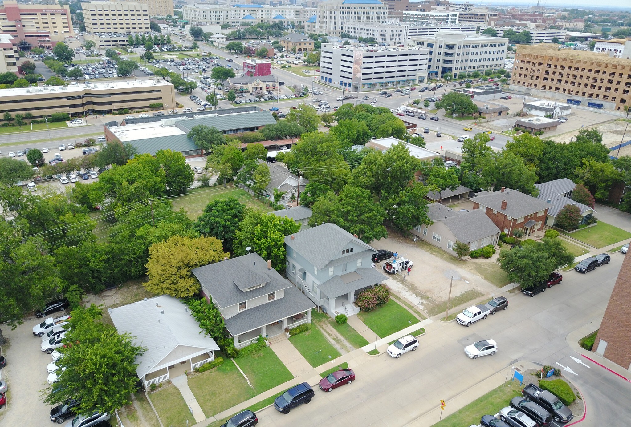 1622-1632 Mistletoe Blvd, Fort Worth, TX for sale Primary Photo- Image 1 of 3