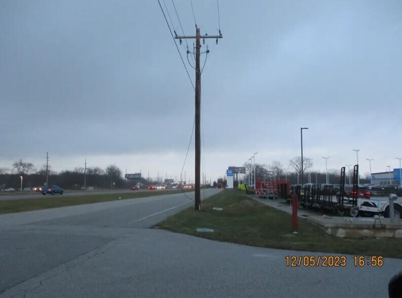 4539 E US Highway 30, Hobart, IN à vendre - Photo du bâtiment - Image 3 de 9