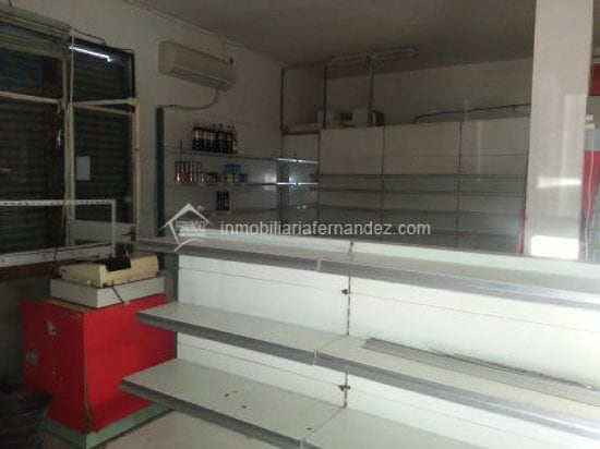 Retail in Cáceres, Cáceres for lease - Building Photo - Image 3 of 7