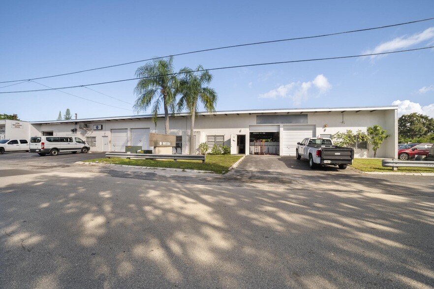 3909-3939 SW 12th Ct, Fort Lauderdale, FL for sale - Building Photo - Image 2 of 18