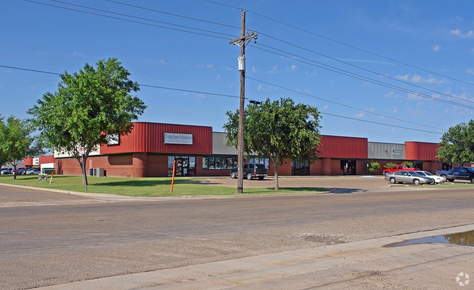 6101 43rd St, Lubbock, TX à louer - Photo principale - Image 1 de 44