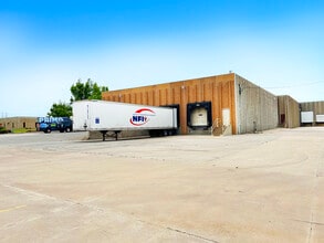 4601 SW 36th St, Oklahoma City, OK à louer Photo du bâtiment- Image 2 de 4