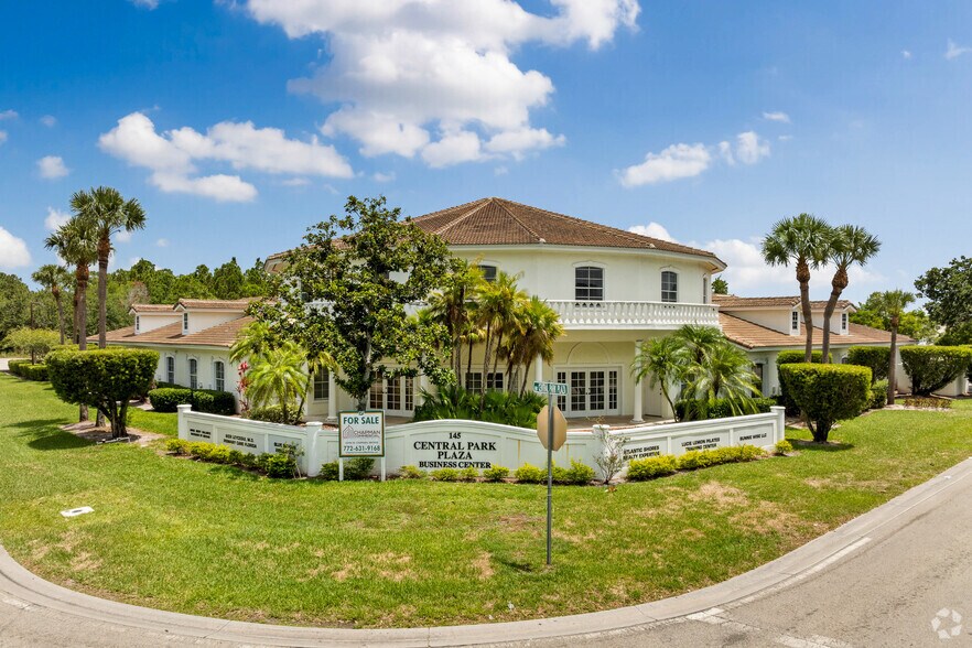 145 NW Central Park Plz, Port Saint Lucie, FL à louer - Photo du bâtiment - Image 1 de 15