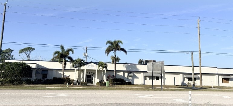 928 Tamiami Trl, Osprey, FL à louer Photo du bâtiment- Image 1 de 2