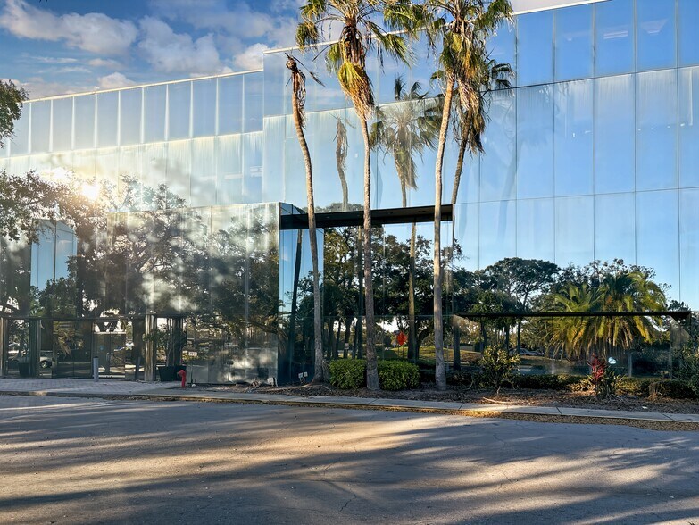 34125 US Highway 19 N, Palm Harbor, FL à louer - Photo du bâtiment - Image 2 de 13