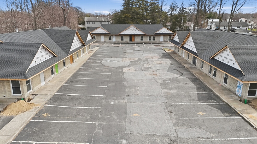 359 Route 111, Smithtown, NY for sale - Building Photo - Image 1 of 13