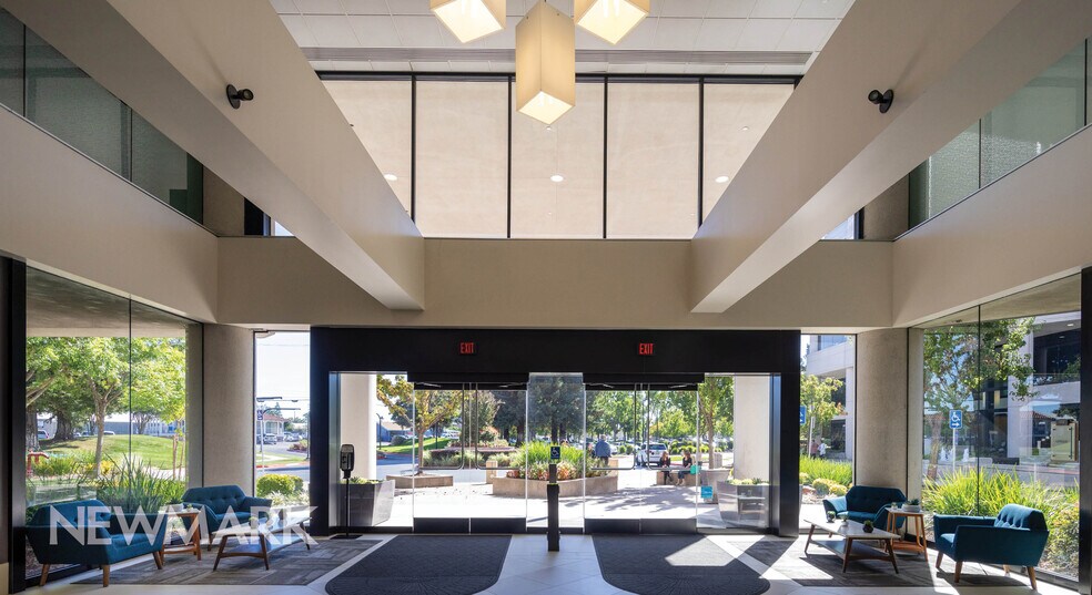 2241 Harvard St, Sacramento, CA à louer - Photo du bâtiment - Image 3 de 12