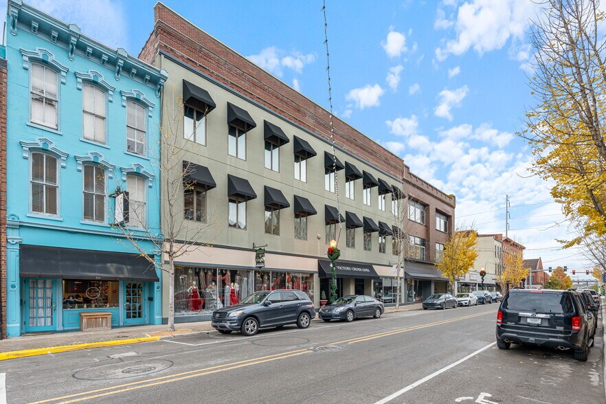 222 Pearl St, New Albany, IN à vendre - Photo du bâtiment - Image 2 de 72