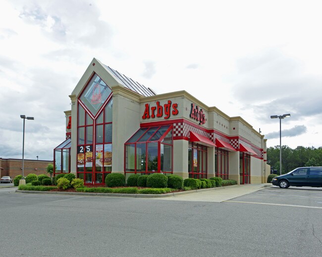 Plus de détails pour 2033 Village Dr, Leeds, AL - Commerce de détail à vendre