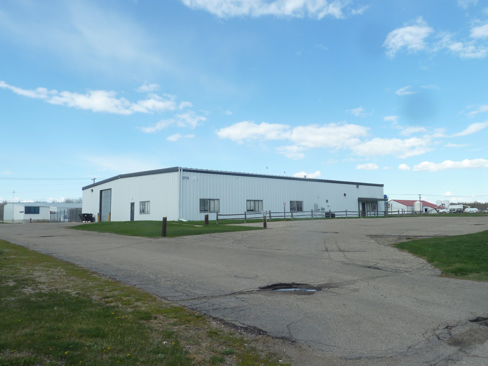 1209 9th St SE, Jamestown, ND for sale Building Photo- Image 1 of 1