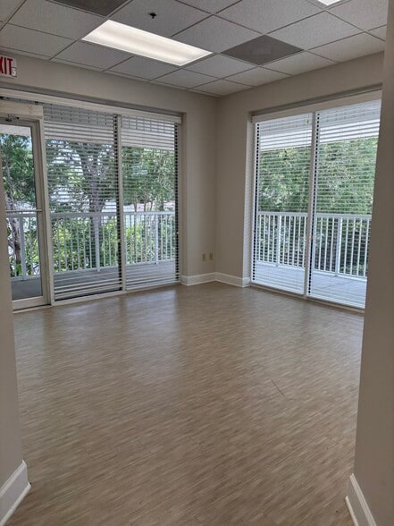 2100 Alafaya Trl, Oviedo, FL for lease - Lobby - Image 2 of 10