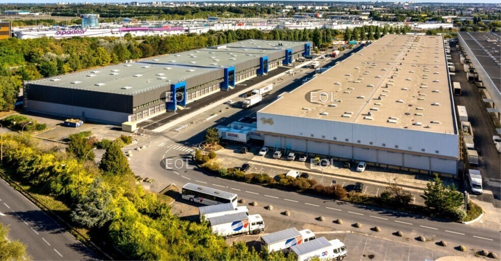 Industriel dans Aulnay-sous-Bois à louer - Aérien - Image 2 de 2