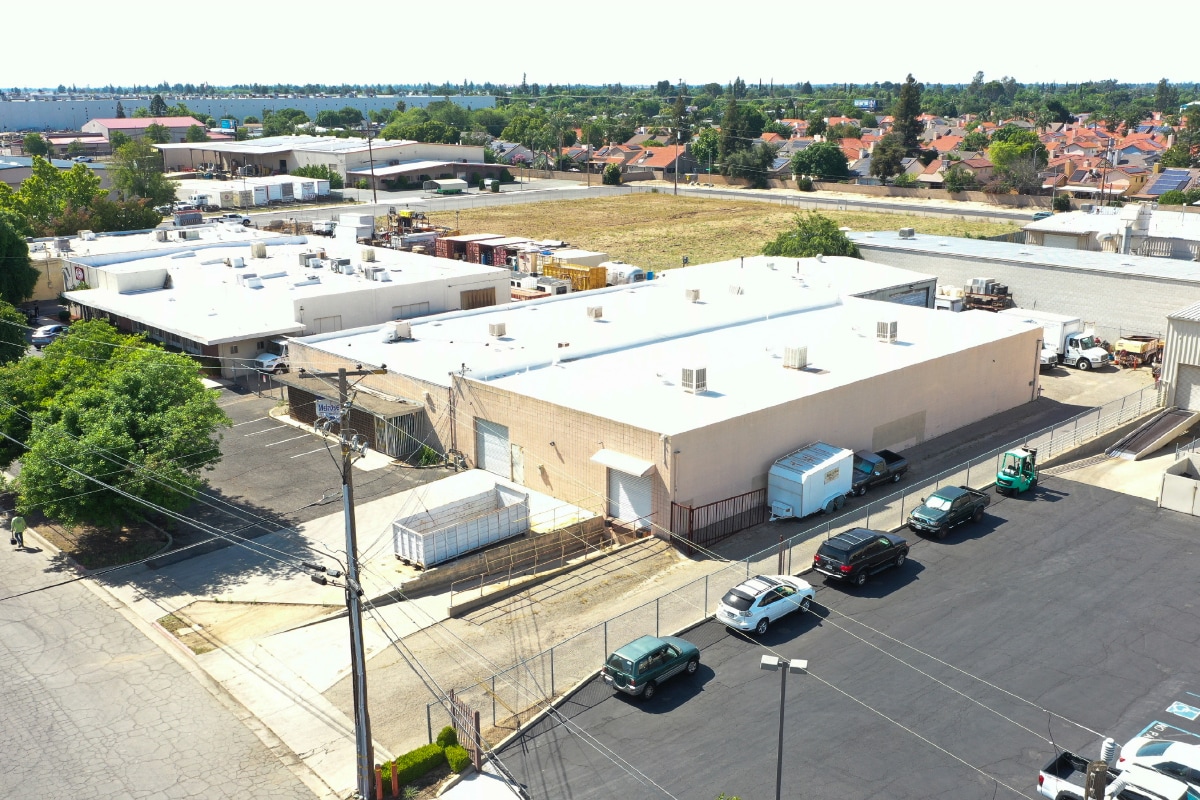 5671 E Fountain Way, Fresno, CA for lease Building Photo- Image 1 of 7