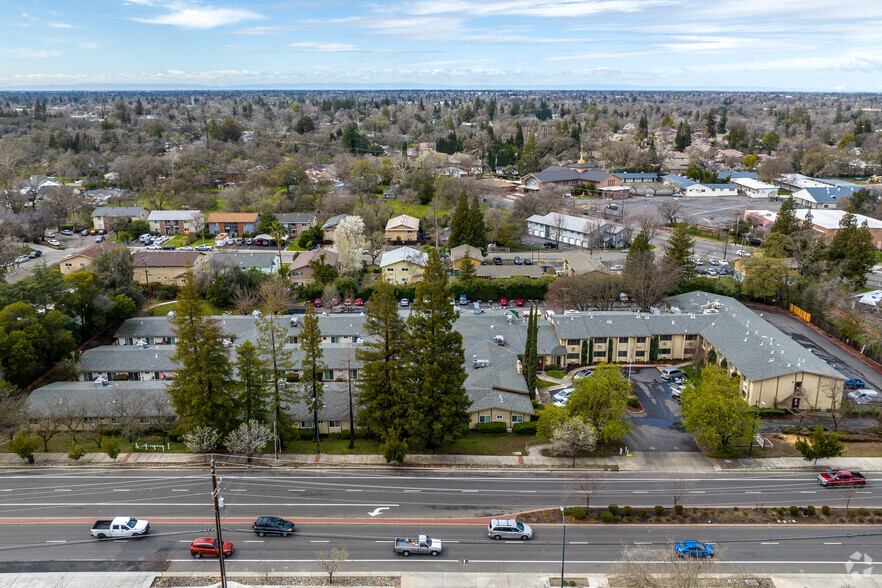 7501 Sunrise Blvd, Citrus Heights, CA à vendre - Photo du bâtiment - Image 1 de 1