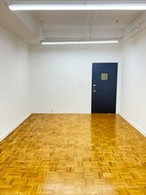 147 W 35th St, New York, NY for lease Interior Photo- Image 2 of 6