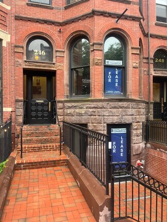 Plus de détails pour 246 Newbury St, Boston, MA - Commerce de détail à louer