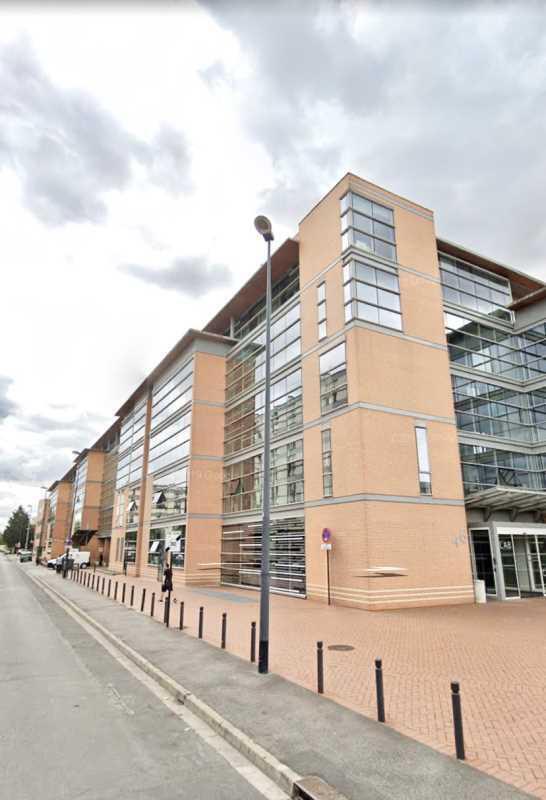 Office in Ivry-sur-Seine for lease Building Photo- Image 1 of 6