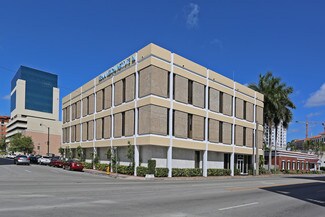 Plus de détails pour 2550 S Douglas Rd, Coral Gables, FL - Bureau à louer