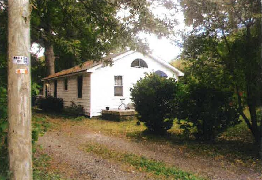 111 Tyler Ave, Newport News, VA à vendre - Photo principale - Image 1 de 3