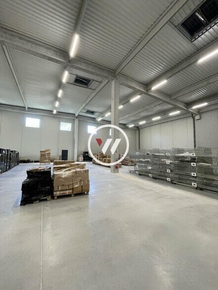Industrial in Signes for lease - Interior Photo - Image 1 of 3