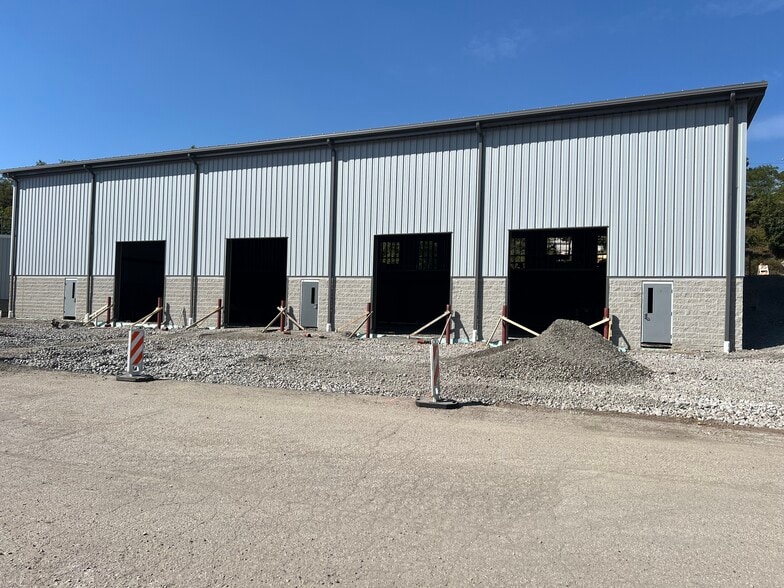 296 State St, Clairton, PA for lease - Building Photo - Image 1 of 20