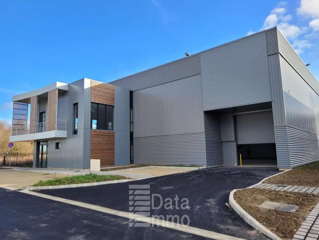 Industrial in Chanteloup-en-Brie for lease Building Photo- Image 1 of 13