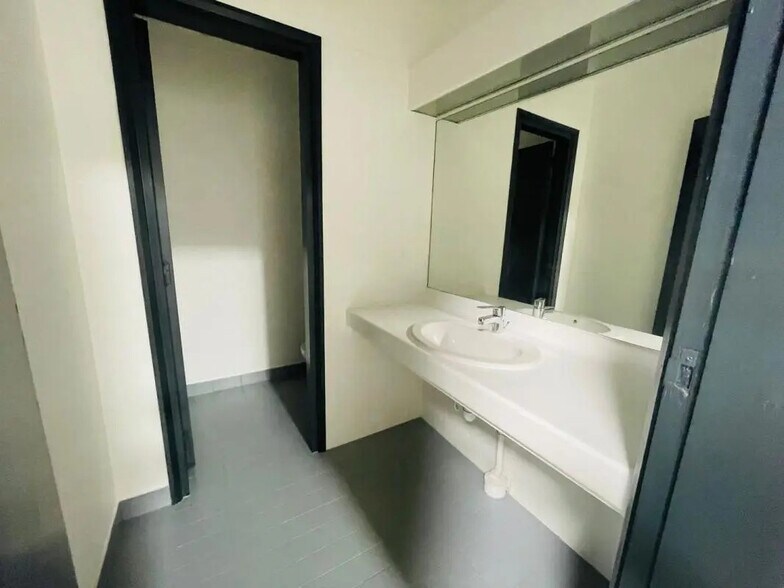 Industrial in Ivry-sur-Seine for lease - Interior Photo - Image 3 of 5