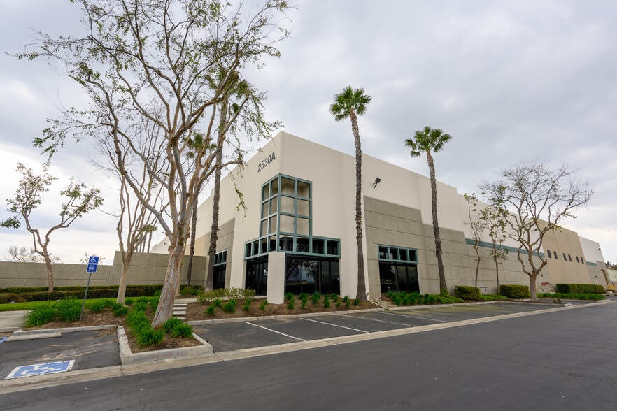 2530 E Lindsay Privado, Ontario, CA for lease - Building Photo - Image 3 of 19