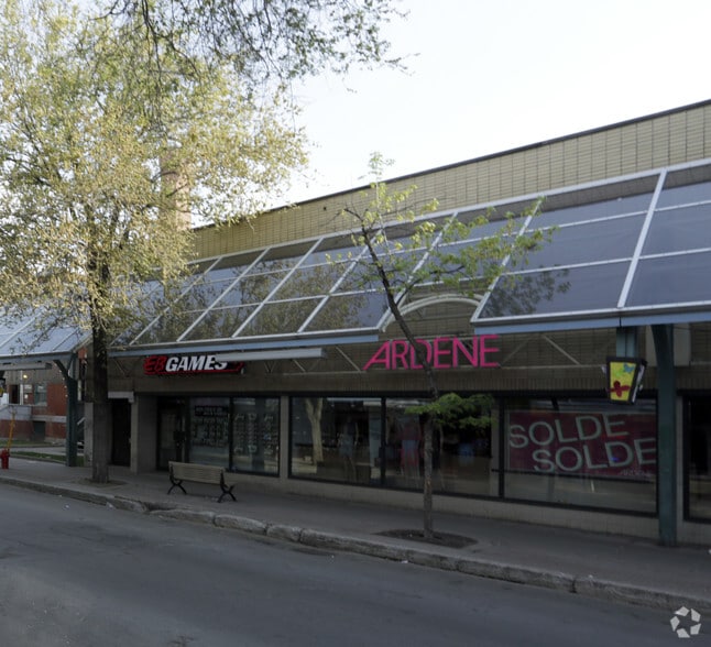 7055-7057 Rue Saint-Hubert, Montréal, QC à louer - Photo principale - Image 1 de 3