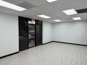 3605 Willowbend Blvd, Houston, TX à louer Photo intérieure- Image 2 de 5