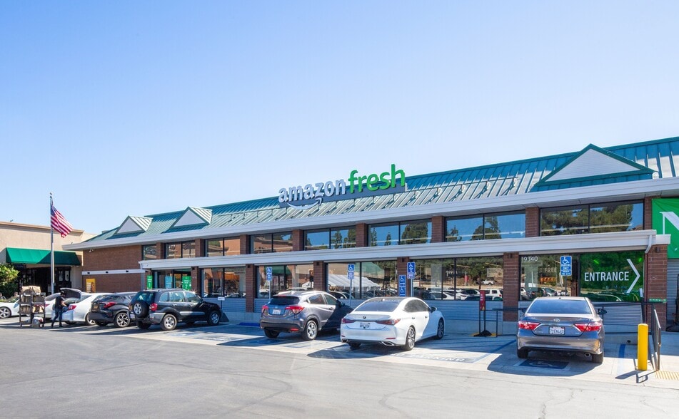 19300-19338 Rinaldi St, Porter Ranch, CA à louer - Photo du bâtiment - Image 2 de 2