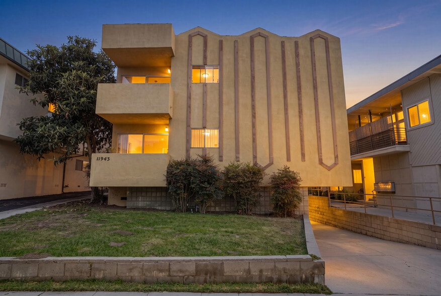 11943 Kiowa Ave, Los Angeles, CA for sale - Building Photo - Image 3 of 29