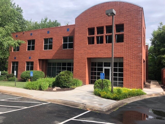 6200 Baker Rd, Eden Prairie, MN à louer Photo du bâtiment- Image 1 de 6