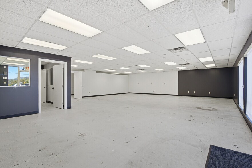 2422-2424 W 41st St, Tulsa, OK à louer - Photo du bâtiment - Image 3 de 14