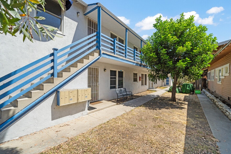1136 Linden Ave, Long Beach, CA for sale - Building Photo - Image 2 of 17