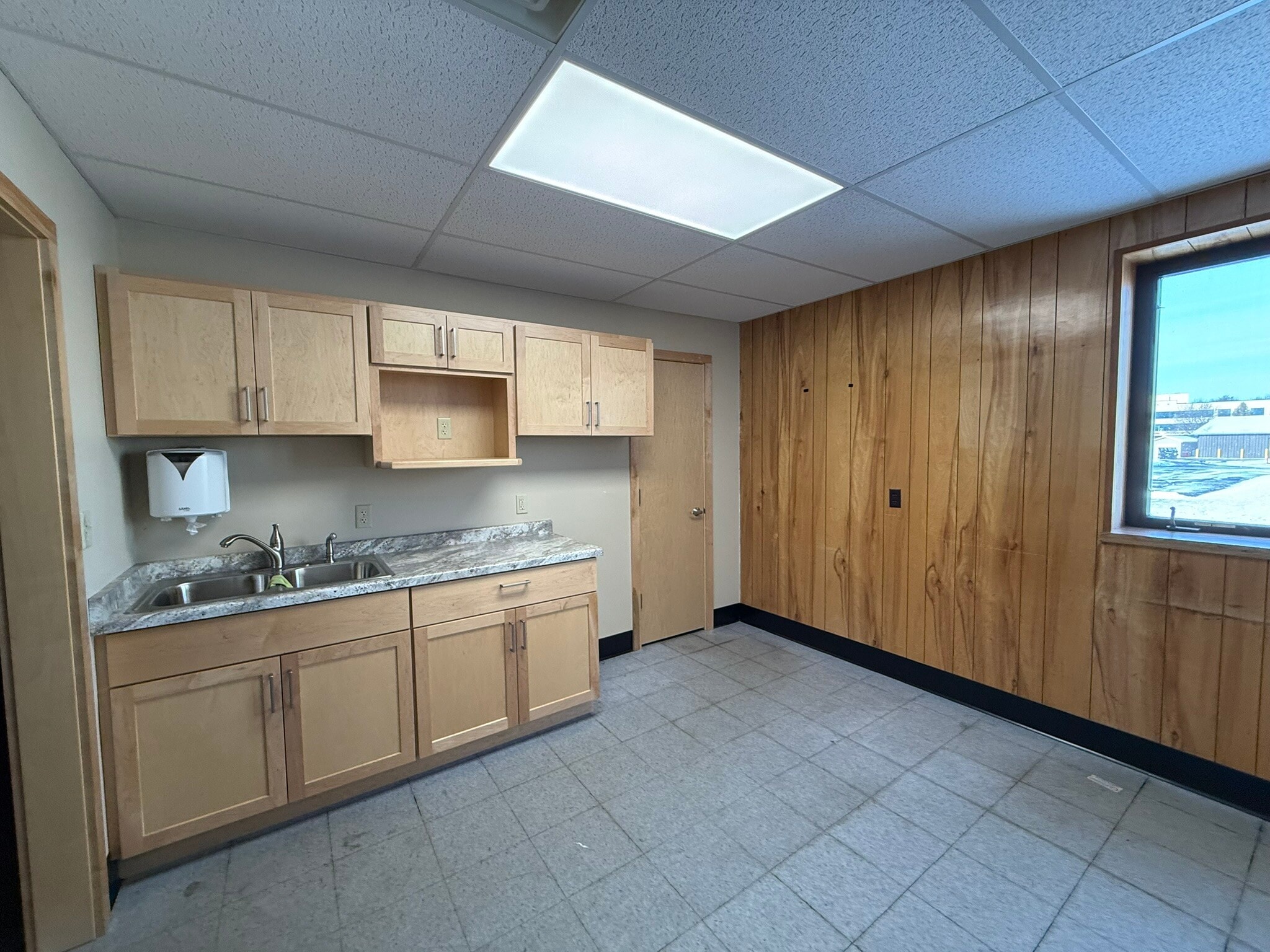 3115 N Roemer Rd, Appleton, WI for sale Interior Photo- Image 1 of 9