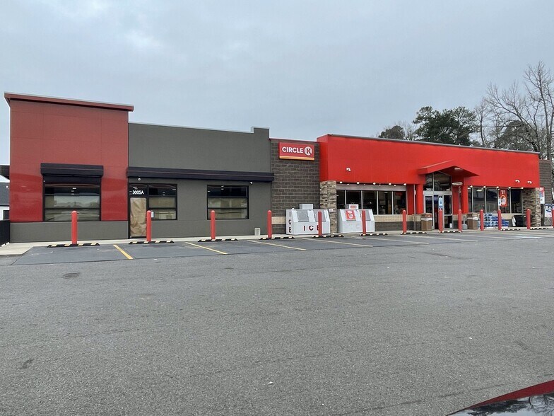 3005A Pine St, Arkadelphia, AR à louer - Photo du bâtiment - Image 3 de 6