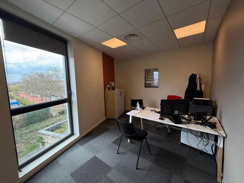 Bureau dans Saint-Fons à vendre - Photo intérieure - Image 3 de 5