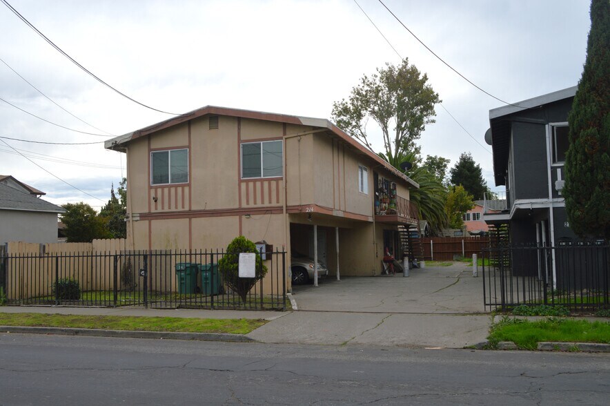 214 Barrett Ave, Richmond, CA à vendre - Photo du bâtiment - Image 3 de 4