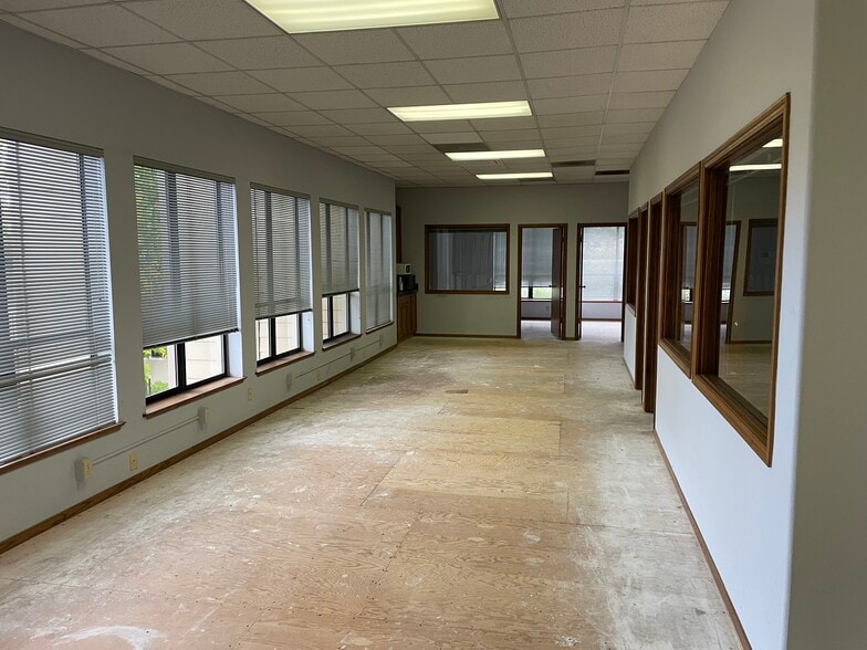 448 S E St, Santa Rosa, CA for sale - Interior Photo - Image 3 of 5