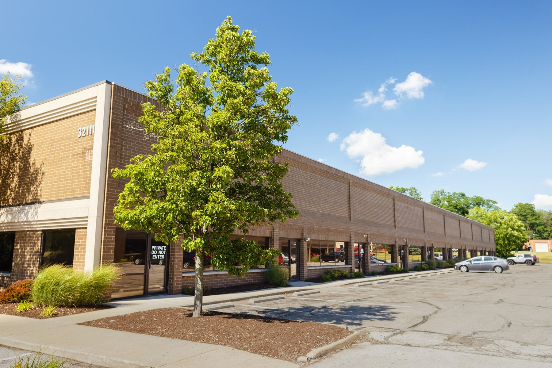 32111 Aurora Rd, Solon, OH for lease Primary Photo- Image 1 of 14