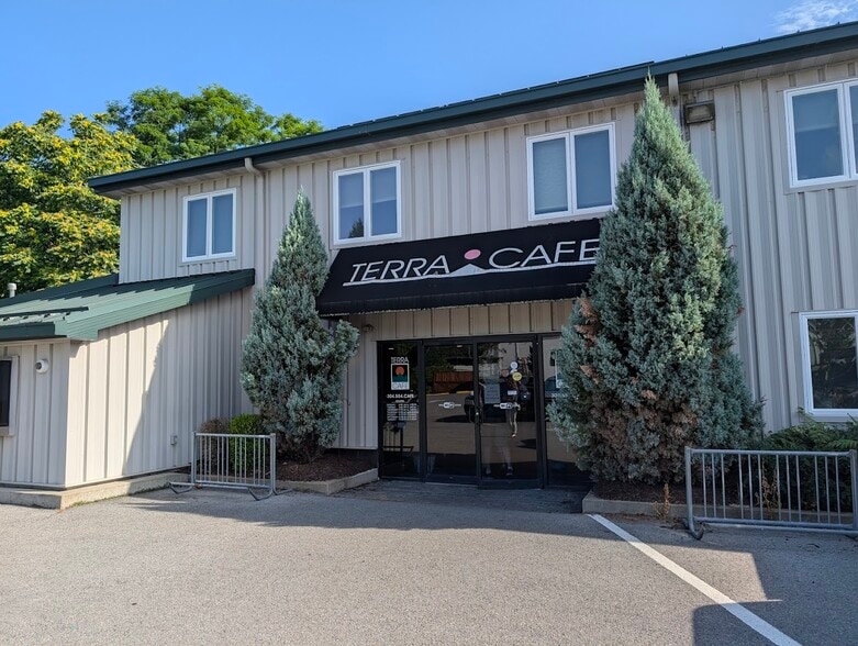 425 Industrial Ave, Morgantown, WV for sale - Primary Photo - Image 1 of 8